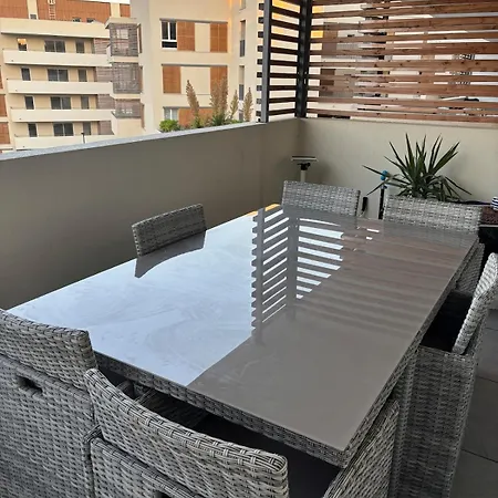 Apartman With Sea View And Pool *
