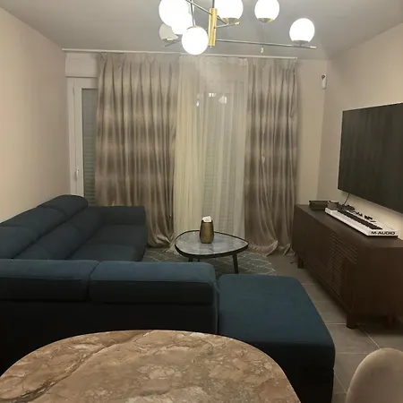 With Sea View And Pool Apartment *